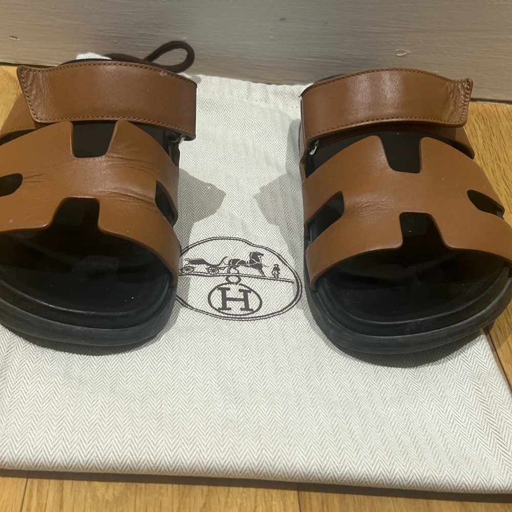 Women’s Hermes Tan and Black Sandals - Picture 3 of 12